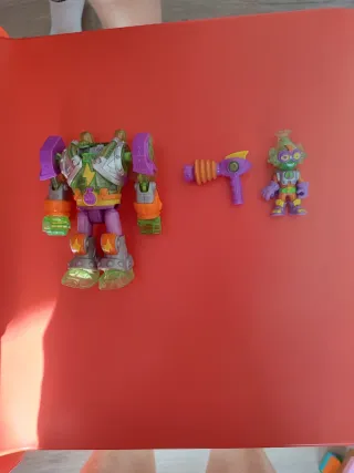 Super Zings - Figuras y Arma