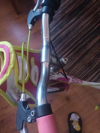 Bicicleta niña rosa y blanca