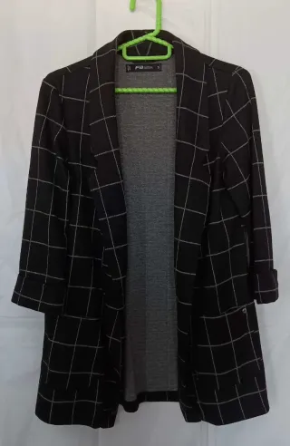Abrigo cuadros negro y plata