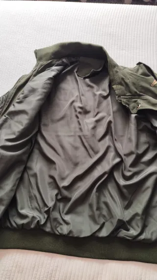 Chaqueta Militar Verde.....
(NO SE BAJA EL PRECIO.