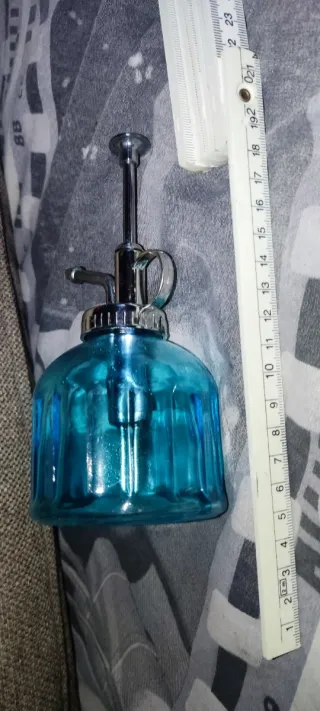 Pulverizador de cristal azul