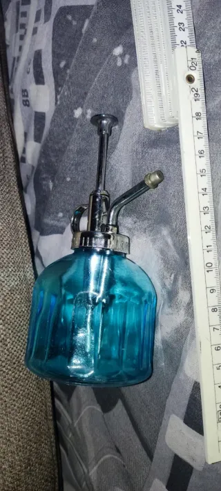 Pulverizador de cristal azul