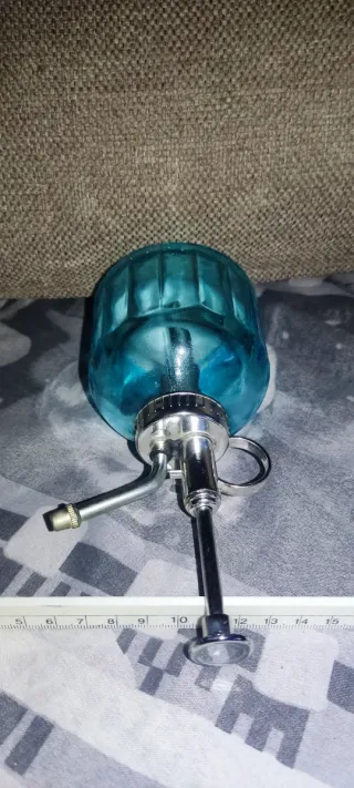 Pulverizador de cristal azul