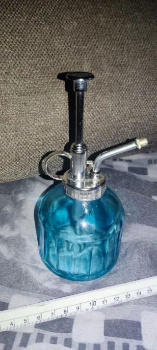 Pulverizador de cristal azul