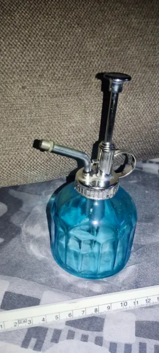 Pulverizador de cristal azul