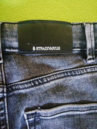Pantalón Stradivarius Talla 32 XXS