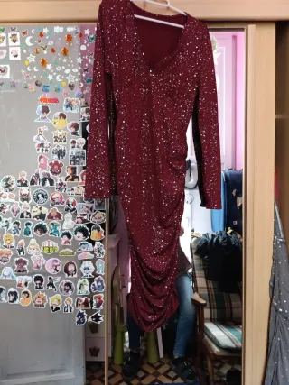 Vestido de fiesta rojo brillante