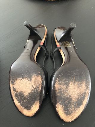 Sandalias Burberry Hebilla Dorada