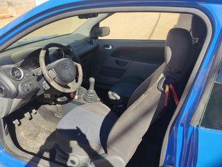 Ford Fiesta 2004