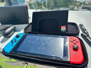Nintendo Switch Azul y Rojo en buenísimo estaestad