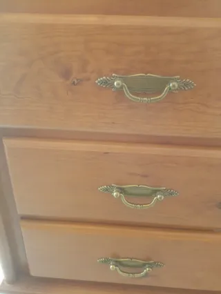 Vitrina Provenzal Madera y Cristal.