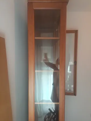 Vitrina Provenzal Madera y Cristal.