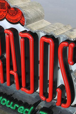 Desperados Neón GUAPISIMO 61,5 largo