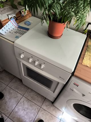 Cocina de gas natural Balay con horno