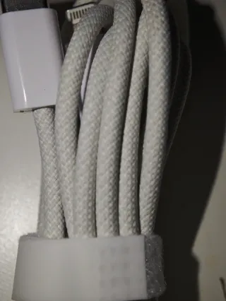 LO ESTRENAS TU. Cargador iPhone Apple HWT-PG2500