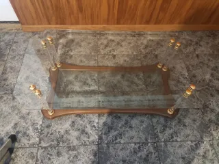 Mesa de centro cristal y metal dorado