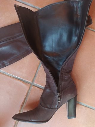 Stivali Prada marroni in pelle