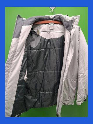 Chaqueta acolchada Nike gris y negra