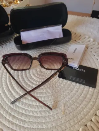 Gafas de sol inspiracion Chanel marrones y doradas