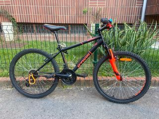 Bicicleta Rockrider 24 Negra y Naranja