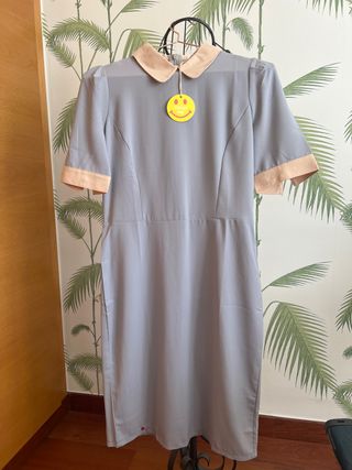 Vestido midi gris y rosa,