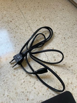 PS4 (PlayStation 4) Negra + Mando y Cables