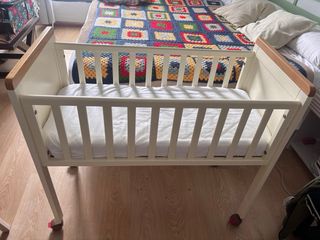 Minicuna madera con ruedas