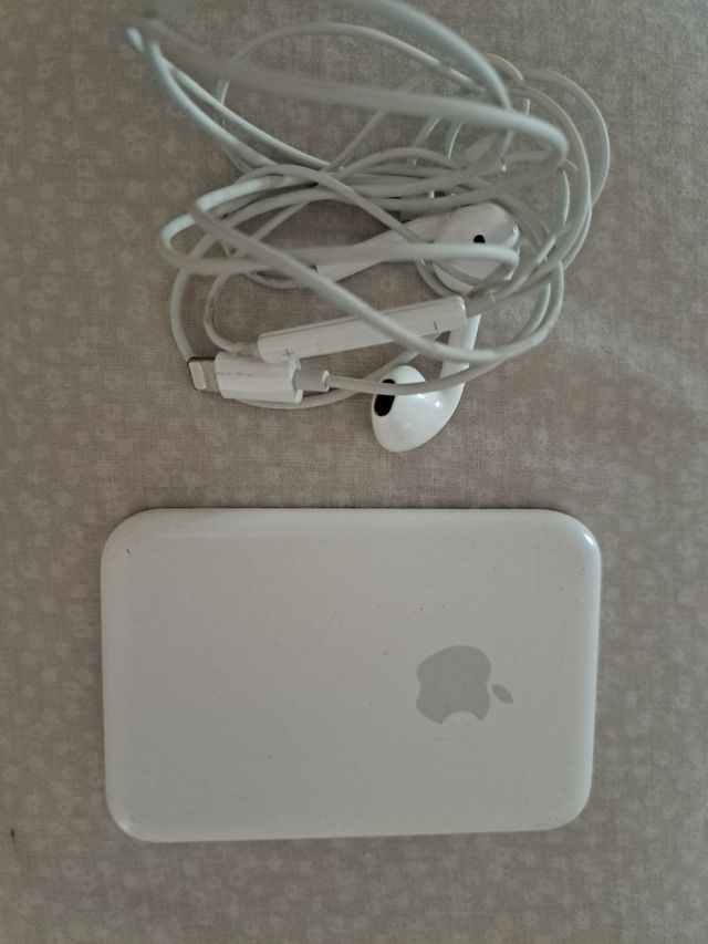 Batteria esterna MagSafe + cuffie