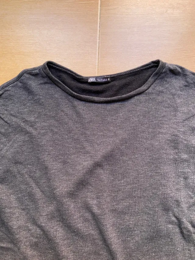 Sudadera Zara gris tejido fino