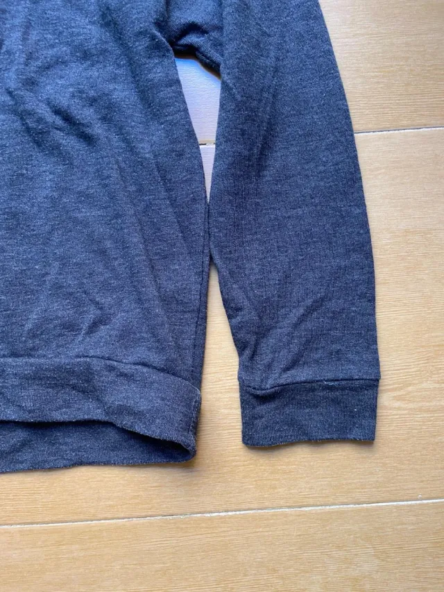 Sudadera Zara gris tejido fino