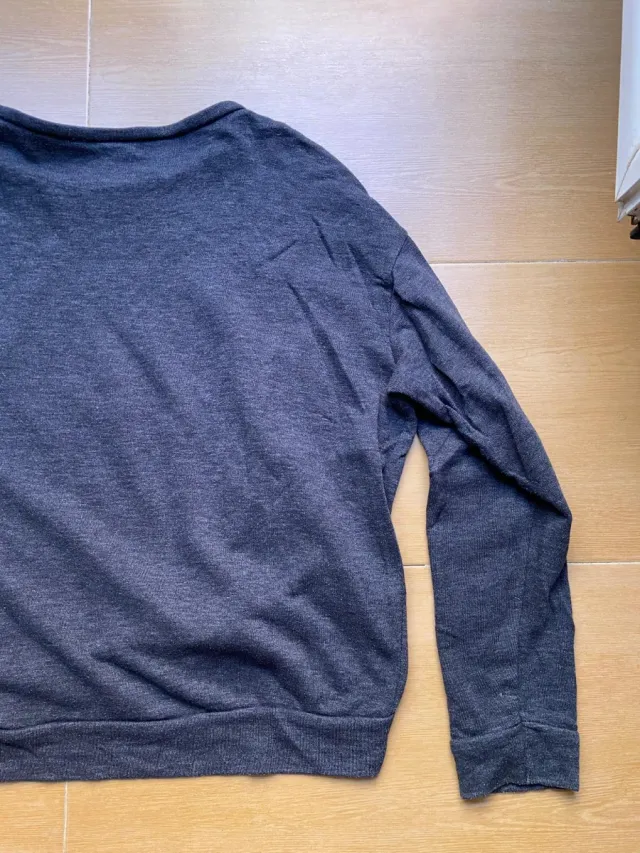 Sudadera Zara gris tejido fino
