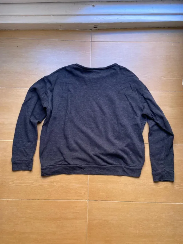 Sudadera Zara gris tejido fino