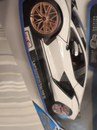 Coche Maisto 1:18 Lamborghini Sian FKP 37
