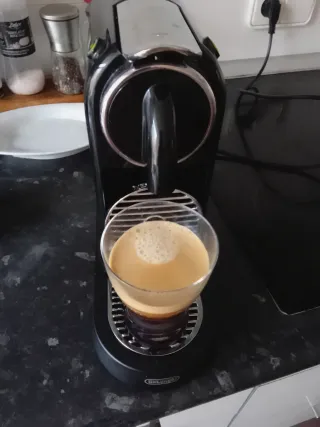 Cafetera Nespresso Cápsulas Negra
