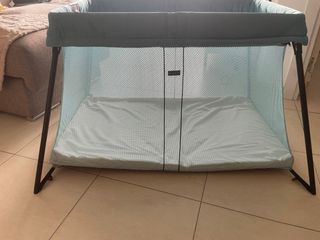 Cuna de viaje BabyBjorn azul