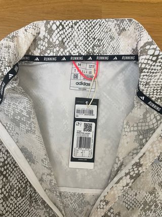 Cortavientos estampado de Adidas