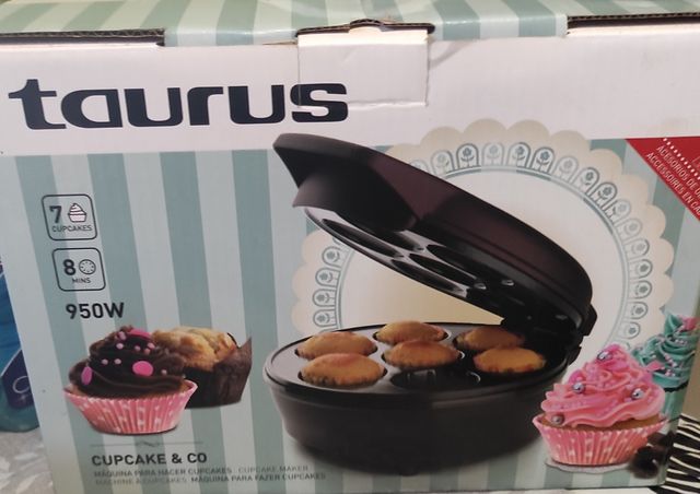 Máquina para hacer cupcakes Taurus 950W
