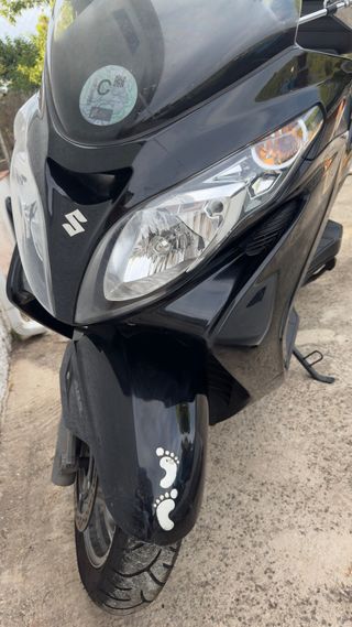 Suzuki Burgman 400 Negra