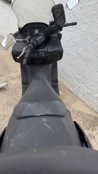 Suzuki Burgman 400 Negra