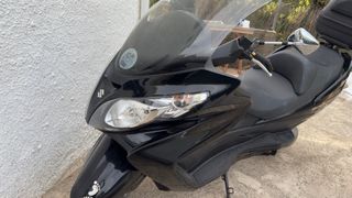 Suzuki Burgman 400 Negra