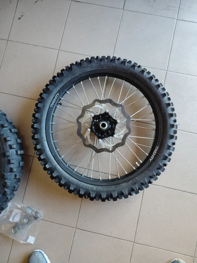 Juego de llantas 18 y 21 para KTM