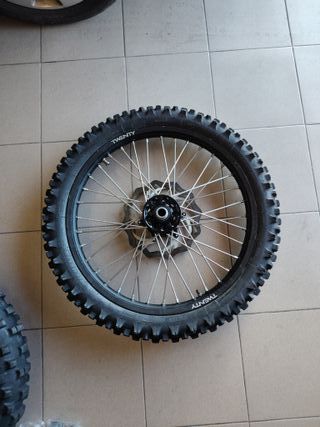 Juego de llantas 18 y 21 para KTM