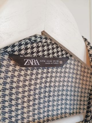 Vestido ZARA estampado pico de gallo Talla M