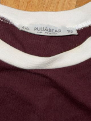 Lote 2 Camisetas 
- Una del ZARA
- Otra del Pull
