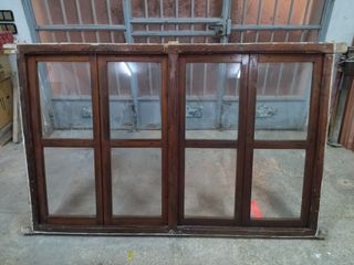 Ventana/ vitrina doble antigua de madera
