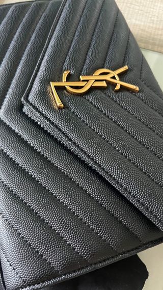 Bolso Saint Laurent Negro y Dorado