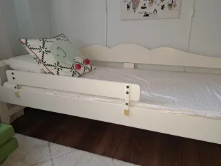 Cama infantil Ikea blanca
