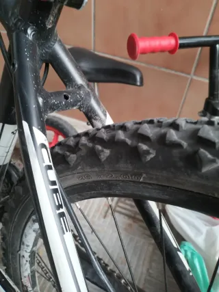 Bicicleta de Montaña Cube