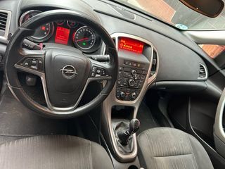 Opel Asta 2010
