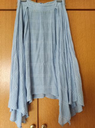 Falda midi asimétrica Zara talla L 